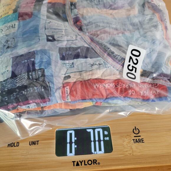 Shana Apparel Shirt Womens Large Multicolor Bookshelf Cat Graphic Crinkle Tunic - Picture 15 of 15